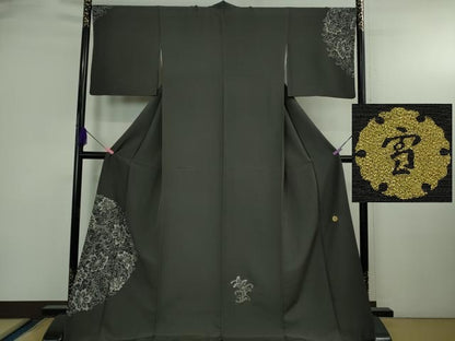 平和屋本店●極上　ジャパンオートクチュール　渡辺雪三郎　訪問着　草花文　蝉色地　金銀彩　逸品　DZAB3713kh6