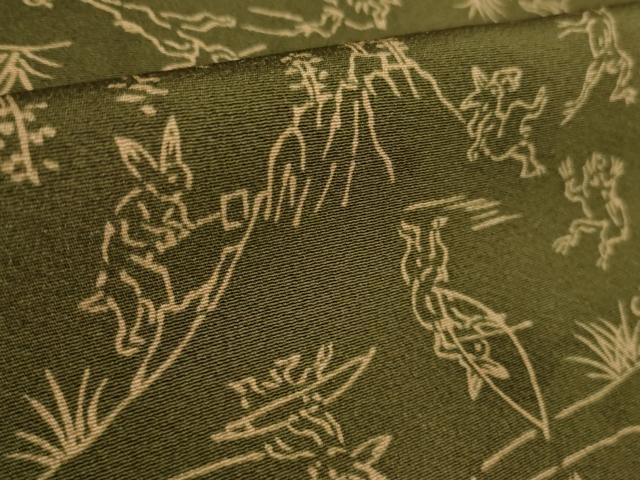 平和屋着物●極上　小紋　鳥獣戯画　媚茶色　縮緬地　逸品　DZAB3726kh6