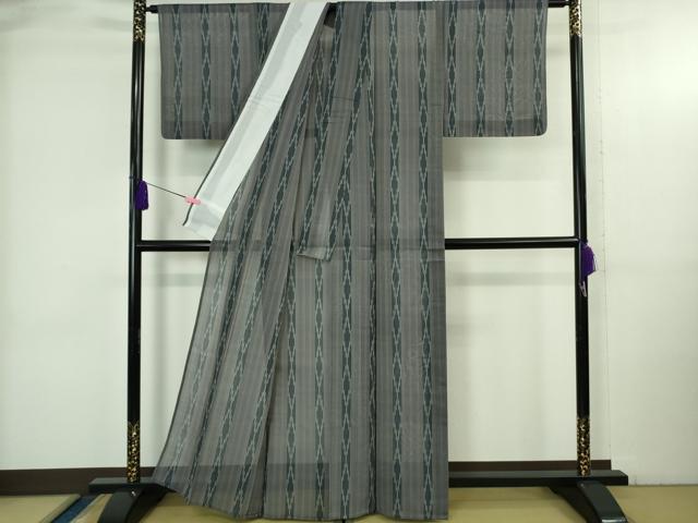 平和屋着物＊極上 夏物 本場琉球絣 夏琉球 南風上布 手おり 大城哲作 源氏鼠色地 大城織物謹製 証紙付き 逸品 DZAB3791kh6