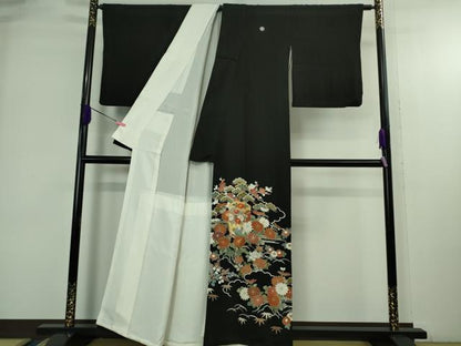 平和屋本店●極上 創業460年・千總 黒留袖 駒刺繍 貝桶吉祥花文 金彩 逸品 DZAB3817kh6