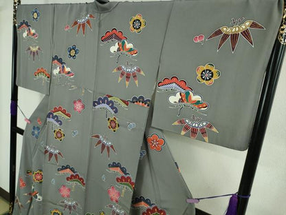 平和屋着物●極上　小紋　紅型　松竹梅　鉛色地　逸品　DZAB3823kh6