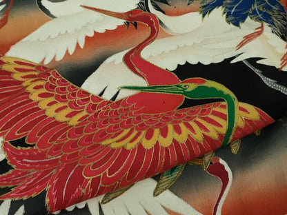 平和屋本店▽極上 アンティーク 単衣 大正ロマン 振袖 駒刺繍 飛鶴文 暈し染め 黒地 金彩 逸品 DZAB3827kh6