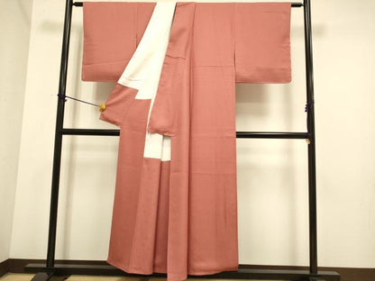 平和屋着物●極上　色無地　霞地紋　濃い銀朱色　逸品　未使用　DZAB3879kh6