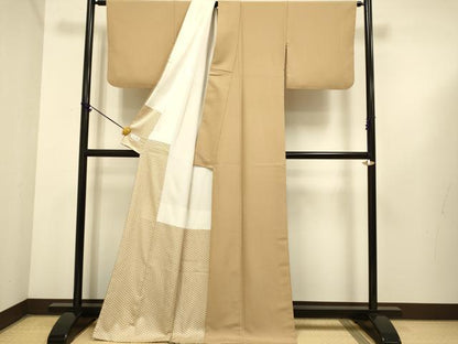 平和屋着物●極上　洗える最高級着物　＜英＞はなぶさ謹製　色無地　淡香色　逸品　DZAB3891kh6