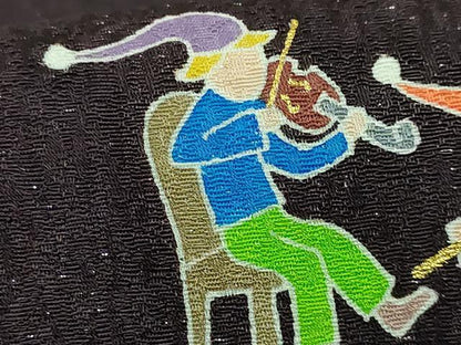 平和屋着物●極上　東京手描き友禅作家　染谷洋　九寸名古屋帯　音楽隊　小人　ネズミ　金彩　銀通し地　黒鳶色地　逸品　DZAB3970kh6