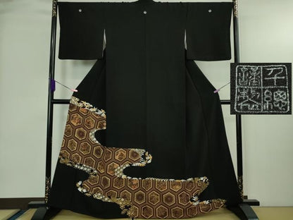 平和屋本店●極上 創業460年・千總 黒留袖 駒刺繍 亀甲宝尽くし鶴花文 金彩 高島屋扱い 逸品 DZAB4005kh6