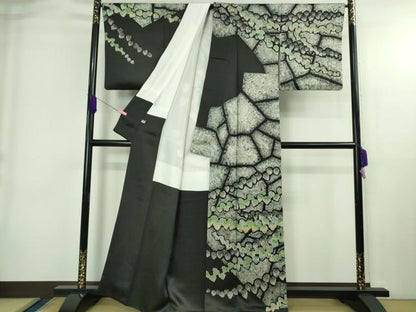 平和屋本店●極上　訪問着　作家物　ろうけつ染め　蔦の葉文　黒地　伊と幸　反端付き　逸品　DZAB4041kh6