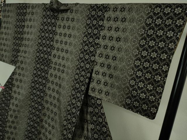 平和屋本店●極上　本場大島紬　12マルキ　古代染色純泥染　有史の絣　優粋　窪田織物謹製　証紙付き　逸品　未使用　DZAB4069kh6