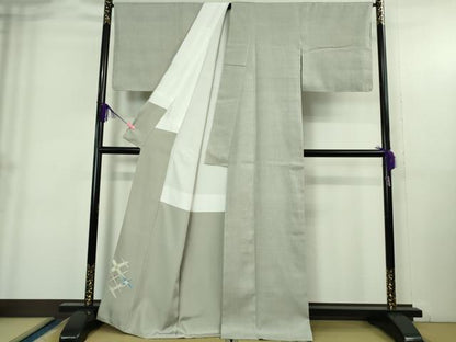 平和屋本店●極上　紬屋吉平　本場結城紬　重要無形文化財　色無地　白鼠色　証紙付き　逸品　DZAB4078kh6