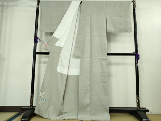 平和屋本店●極上　紬屋吉平　本場結城紬　重要無形文化財　色無地　白鼠色　証紙付き　逸品　DZAB4078kh6