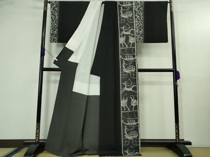 平和屋着物●極上　京都の和装業の老舗一門　千切屋治兵衛　訪問着　象形文字　暈し染め　黒地　反端付き　逸品　DZAB4129kh6