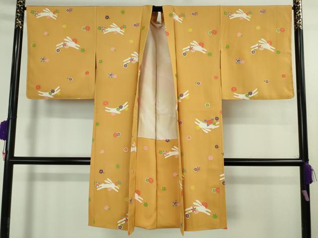 平和屋本店∞極上　長羽織　飛兎　うさぎ　舞花　柑子色地　金彩　反端付き　逸品　未使用　DZAB4147kh6