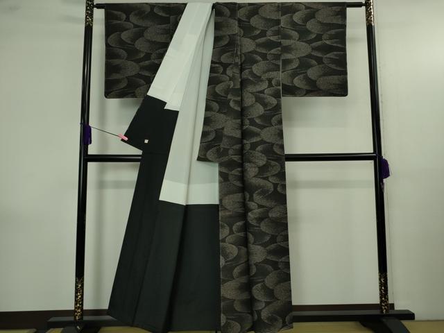 平和屋着物●極上　都喜ヱ門　本場大島紬　7マルキ　純泥染　柔和な装い　藤絹織物謹製　証紙付き　逸品　未使用　DZAB4150kh6
