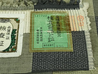 平和屋着物●極上　結城紬　80亀甲　おく玉　手織　格子　証紙付き　逸品　DZAB4187kh6