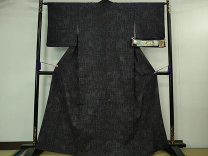 平和屋本店●極上 本場結城紬 重要無形文化財 奥順謹製 80亀甲 飛び亀甲柄 濃紺地 証紙付き 逸品 DZAB4190kh6