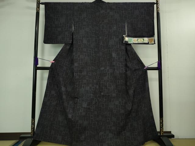 平和屋本店●極上 本場結城紬 重要無形文化財 奥順謹製 80亀甲 飛び亀甲柄 濃紺地 証紙付き 逸品 DZAB4190kh6