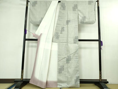 平和屋本店●極上　本場結城紬　重要無形文化財　160亀甲　飛び亀甲柄　色紙重ね花文　灰青色地　逸品　未使用　DZAB4355kh6