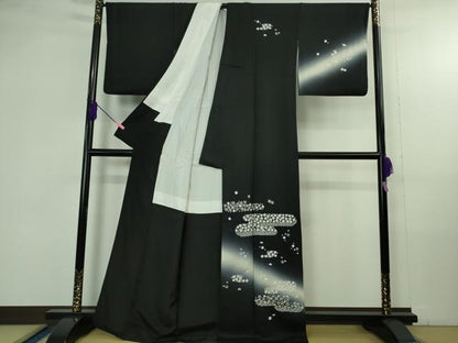 平和屋着物●極上　訪問着　総刺繍　舞花文　暈し染め　黒地　金糸　逸品　DZAB4359kh6