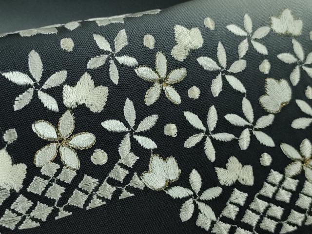 平和屋着物●極上　訪問着　総刺繍　舞花文　暈し染め　黒地　金糸　逸品　DZAB4359kh6