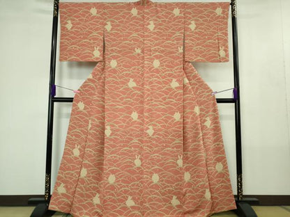 平和屋着物●極上　青山みとも　付下げ小紋　雪芝　兎　うさぎ　退紅色地　鬼しぼ縮緬　逸品　DZAB4388kh6