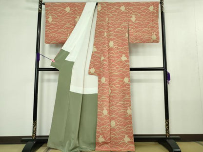 平和屋着物●極上　青山みとも　付下げ小紋　雪芝　兎　うさぎ　退紅色地　鬼しぼ縮緬　逸品　DZAB4388kh6
