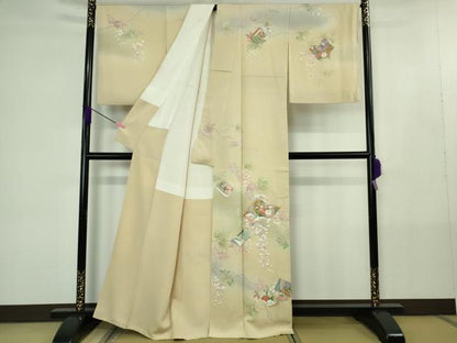 平和屋本店●極上　訪問着　駒刺繍　冊子花文　鳥の子色地　暈し染め　金彩　逸品　DZAB4409kh6
