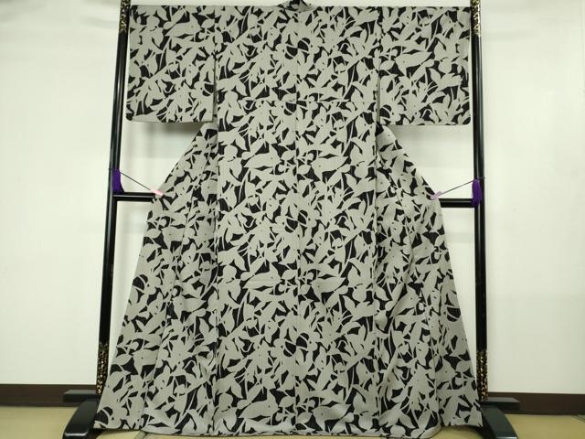 平和屋着物●極上　小紋　千尋庵　草花シルエット　黒地　銀糸　伊と幸　反端付き　逸品　未使用　DZAB4437kh6