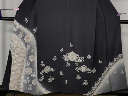平和屋本店●極上　中国三大刺繍　相良刺繍　訪問着　総刺繍　正倉院花唐草文　濃い藍鉄色地　暈し染め　金銀糸　逸品　DZAB4489kh6