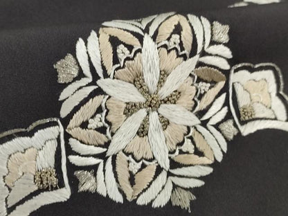 平和屋本店●極上　中国三大刺繍　相良刺繍　訪問着　総刺繍　正倉院花唐草文　濃い藍鉄色地　暈し染め　金銀糸　逸品　DZAB4489kh6