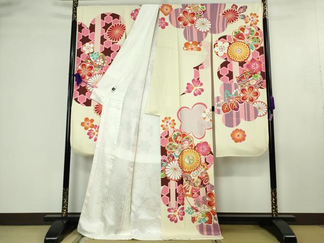 平和屋着物●極上　振袖・長襦袢(無双仕立て・半衿刺繍)セット　駒刺繍　打ち出の小槌　舞花　象牙色地　金彩　逸品　DZAB4495kh6