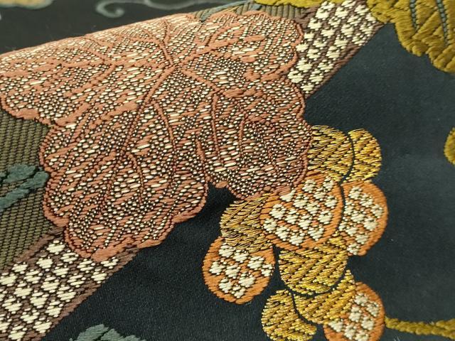 平和屋本店●極上　織文意匠鈴木　六通柄袋帯　唐織　さがの花　葡萄蔦の葉　黒地　金糸　逸品　DZAB4576kh6