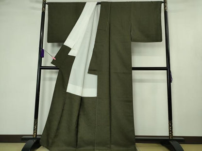 平和屋本店●極上　紋屋井関　御寮織　お召　鳳凰桐笹地紋　色無地　仙斉茶色　染の近江謹製　逸品　未使用　DZAB4601kh6