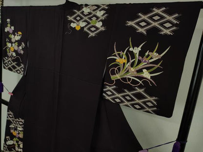 平和屋本店●極上　工芸キモノ野口　訪問着　駒刺繍　花束　紫黒色地　金彩　逸品　DZAB4607kh6