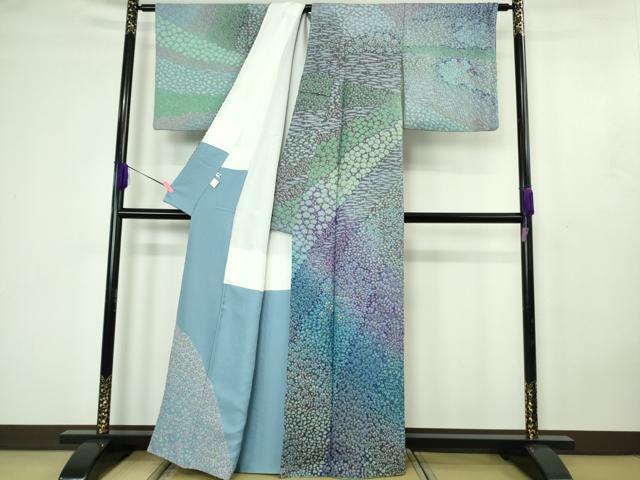 平和屋本店●極上　日町　名門　滝泰謹製　訪問着　おぼろ染め　襲絞り　相良刺繍　舞花文　暈し染め　金通し地　逸品　DZAB4621kh6