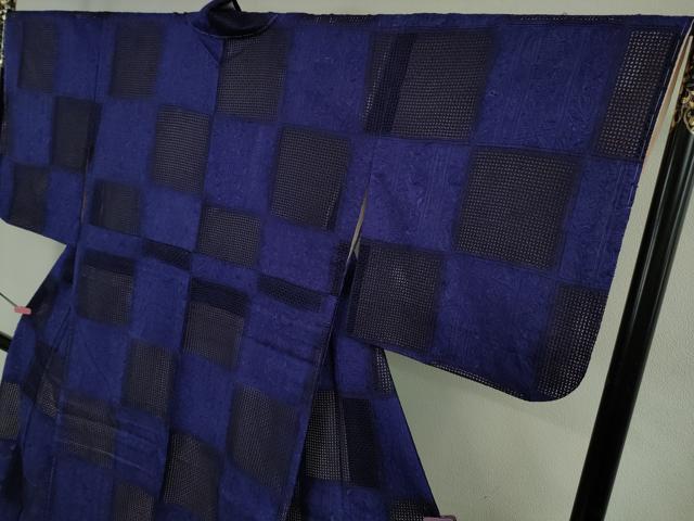 平和屋本店●極上　京都老舗 尾峨佐染繍　汕頭刺繍　本場縞大島紬　市松花文　上村絹織物謹製　証紙付き　逸品　未使用　DZAB4631kh6