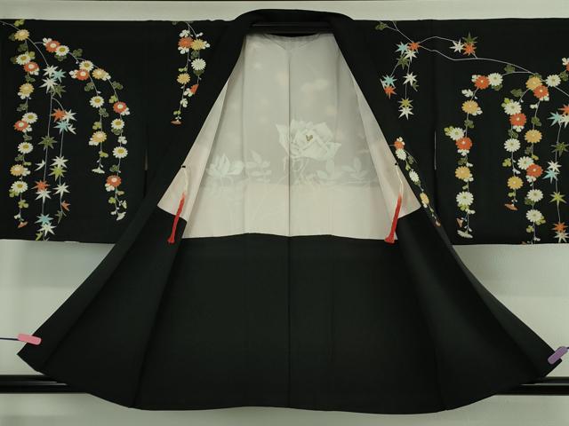 平和屋着物∞極上　羽織　枝垂れ菊楓文　黒地　金彩　羽織紐付き　逸品　DZAB4638kh6