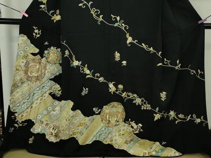 平和屋本店●極上　訪問着　駒刺繍　鳳凰舞鳥更紗花文　黒地　金彩　逸品　DZAB4739kh6