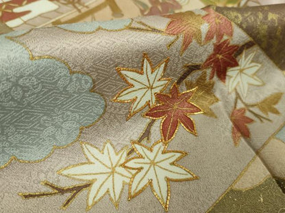 平和屋本店●極上　皇室献上作家　藤井寛　色留袖　駒刺繍　舞蝶四季花文　銀煤竹色地　金彩　逸品　DZAB4741kh6
