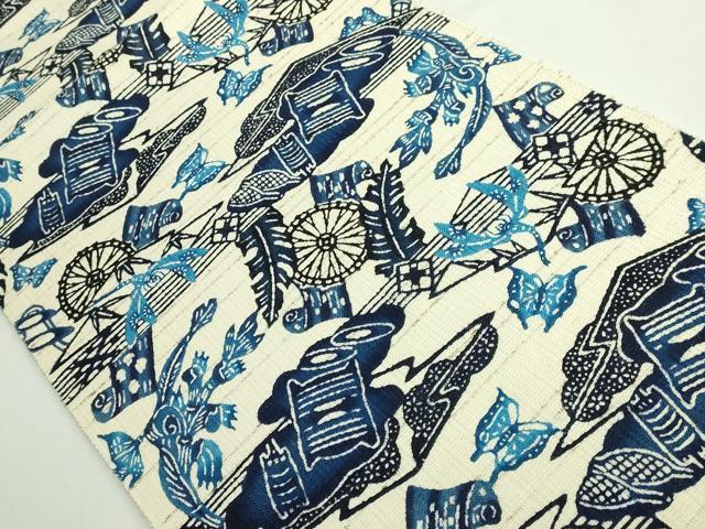 平和屋本店＊最高級　夏物　城間栄順　本場琉球紅型　八寸名古屋帯　藍型　ぜんまい紬　糸車　トンボ　蝶　逸品　DZAB4792kh6 平和屋本店＊最高級 夏物 城間栄順 本場琉球紅型 八寸名古屋