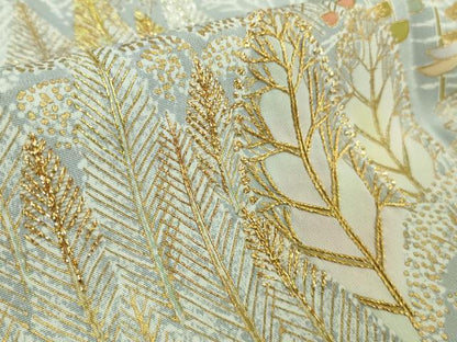 平和屋本店●極上　創業460年・千總　色留袖　背抜き仕立て　刺繍　樹林文　淡藤色地　金糸　三越扱い　逸品　DZAB4912kh6