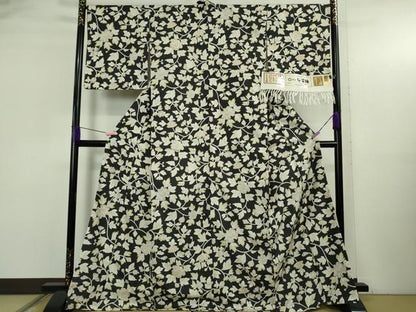 平和屋本店●極上　石川県指定無形文化財　牛首紬　白山工房　手織り　花唐草文　黒地　証紙付き　逸品　DZAB4991kh6