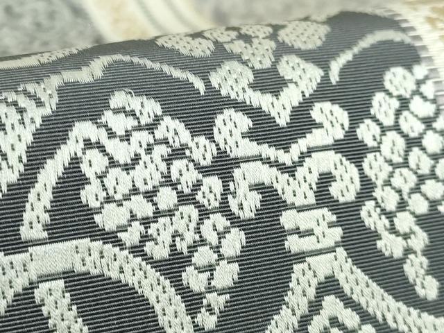 平和屋本店●極上　1897年創業　名門岡野　本場筑前博多織　千年工房　両面　全通柄　本袋帯　総浮本袋　葡萄唐草　逸品　DZAB5044kh6