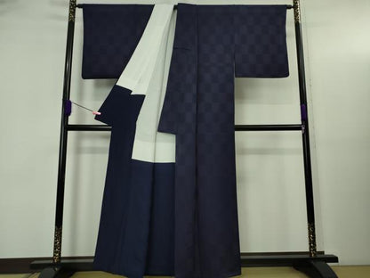 平和屋着物●極上　藍造り国選定無形文化財　藍師・佐藤昭人　阿波本藍染　色無地　市松地紋　認定証付き　逸品　DZAB5114kh6