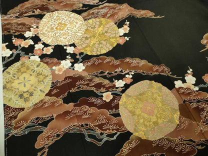 平和屋本店●極上　創業460年・千總　黒留袖　駒刺繍　花丸松文　金彩　高島屋扱い　逸品　未使用　DZAB5150kh6