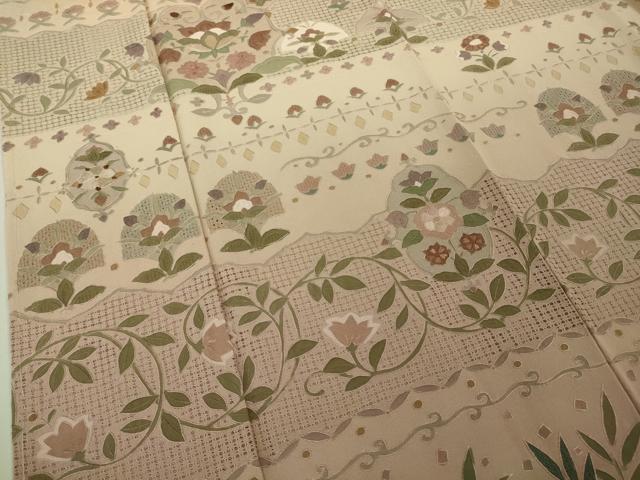 平和屋本店●極上　中国三大刺繍　スワトウ刺繍　汕頭刺繍　相良刺繍　訪問着　花唐草文　暈し染め　逸品　未使用　DZAB5166kh6
