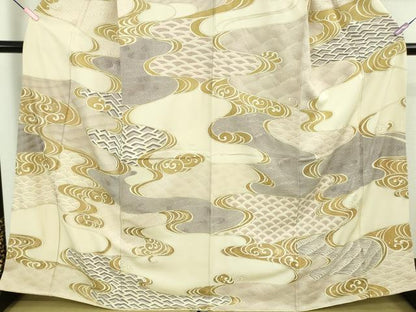 平和屋本店●極上　中国三大刺繍　スワトウ刺繍　汕頭刺繍　訪問着　流水文　鳥の子色地　金彩　逸品　DZAB5169kh6