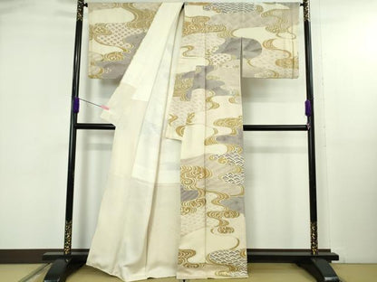 平和屋本店●極上　中国三大刺繍　スワトウ刺繍　汕頭刺繍　訪問着　流水文　鳥の子色地　金彩　逸品　DZAB5169kh6