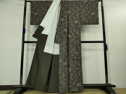 平和屋着物●極上　本場大島紬　9マルキ　名物裂色紙文　逸品　DZAB5177kh6
