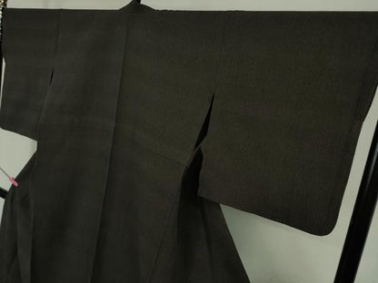 平和屋本店▽極上 紬 単衣 草木染 黒紅色地 ゑり善扱い たとう紙付き 逸品 DZAB5206kh6