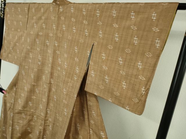 平和屋着物●極上　本場琉球絣　紬　手おり　赤嶺スミ子作　証紙付き　逸品　DZAB5230kh6